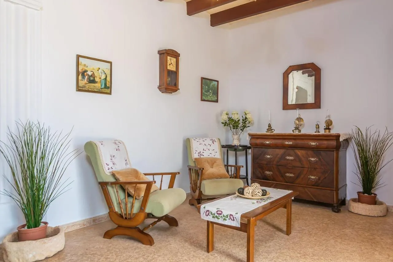 Can Puca Santanyi Villa